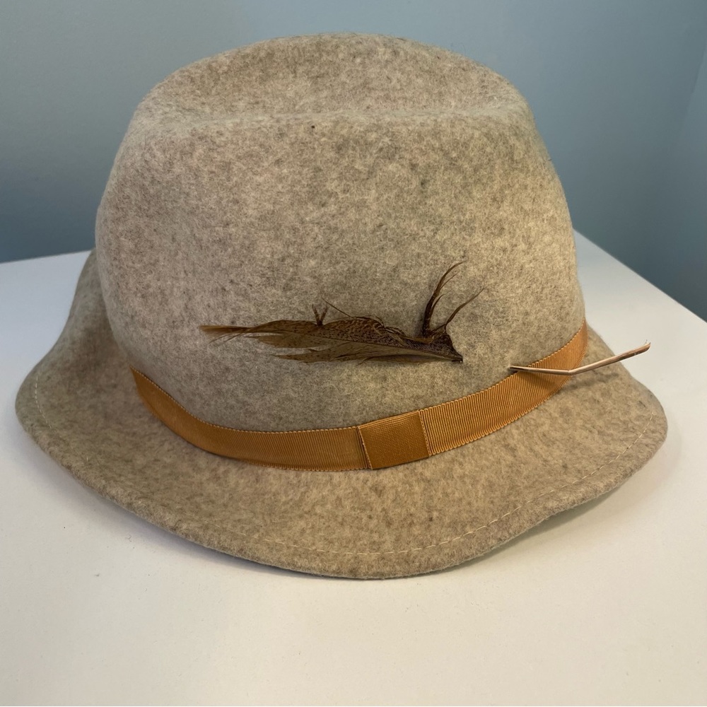 Vintage Doeskin 100% Wool Felt Made in USA Hat Feather